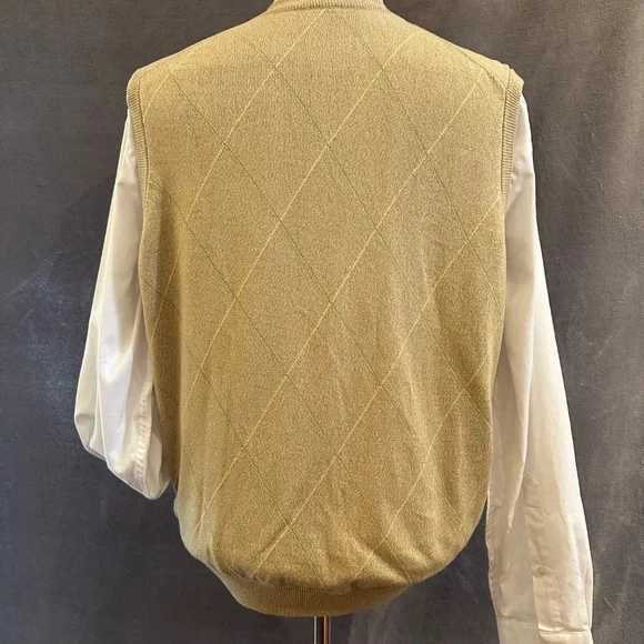 New Henry Jacobson, size Lg, reversible zip-front sweater vest